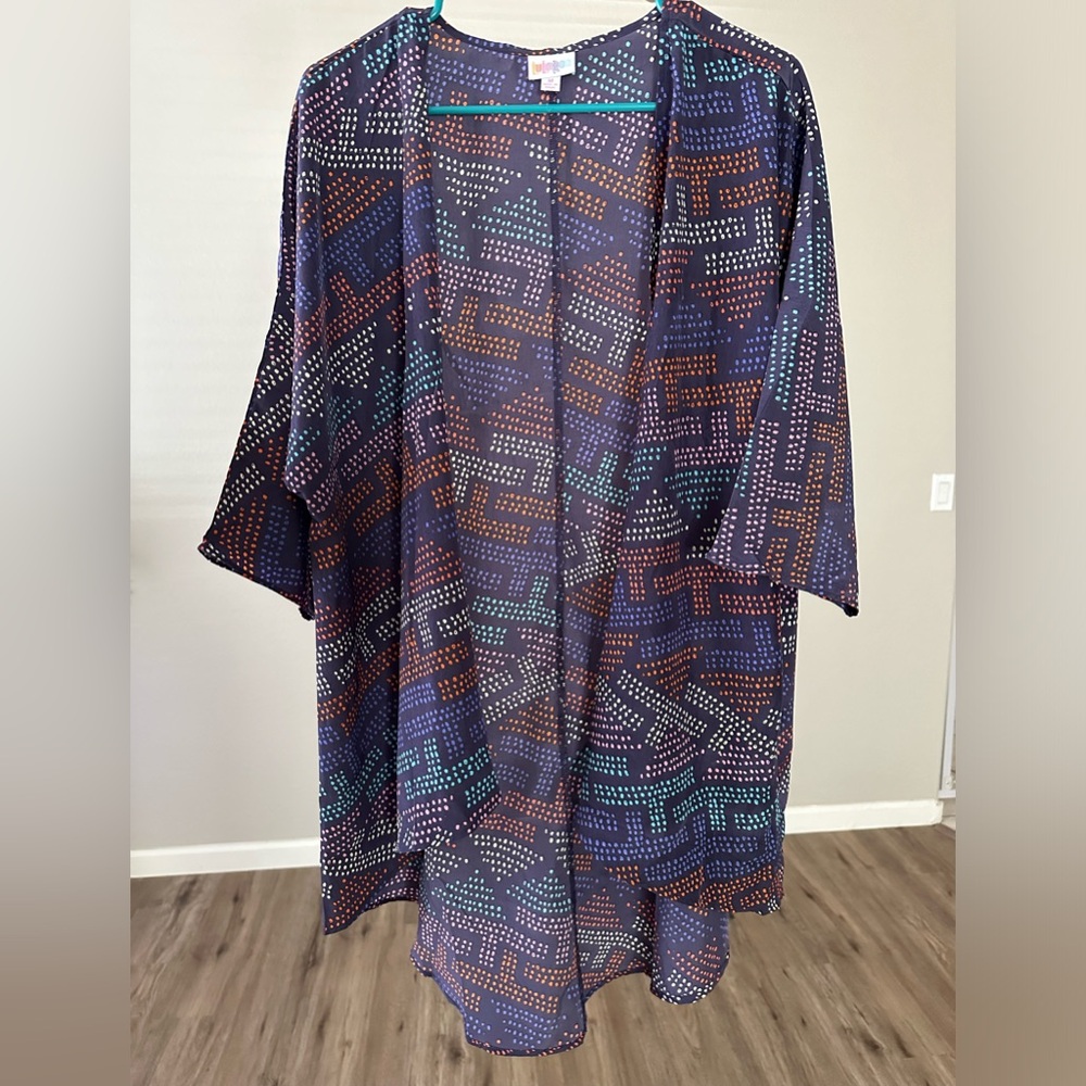 Lula roe Lightweight Lindsay Geometric cardigan cover up KIMONO Medium plus size